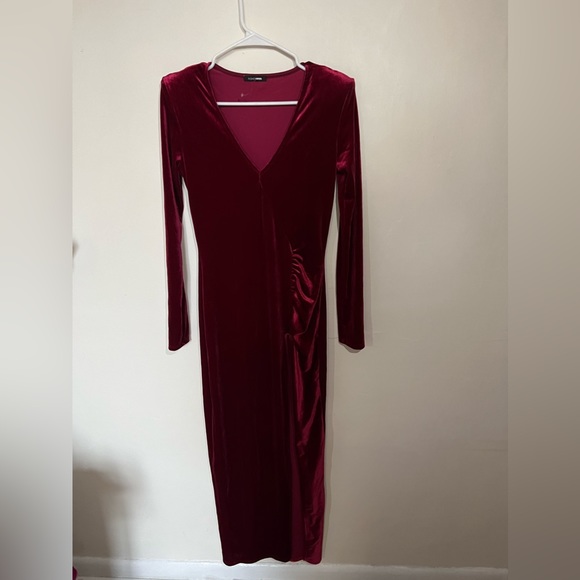 Thigh High Front Slit Velvet Dress - Wine M - Picture 3 of 7